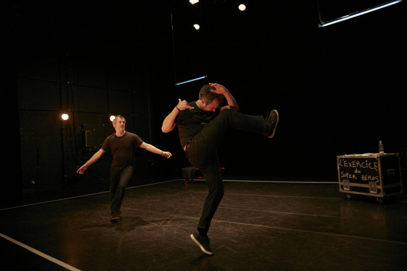 L'exercice du super heros-LA NEBULEUSE DE SEPTEMBRE-Histoire de prod